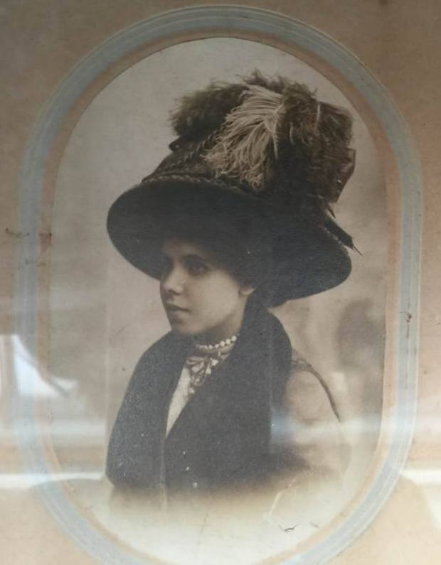 Frides, possibly on her wedding day