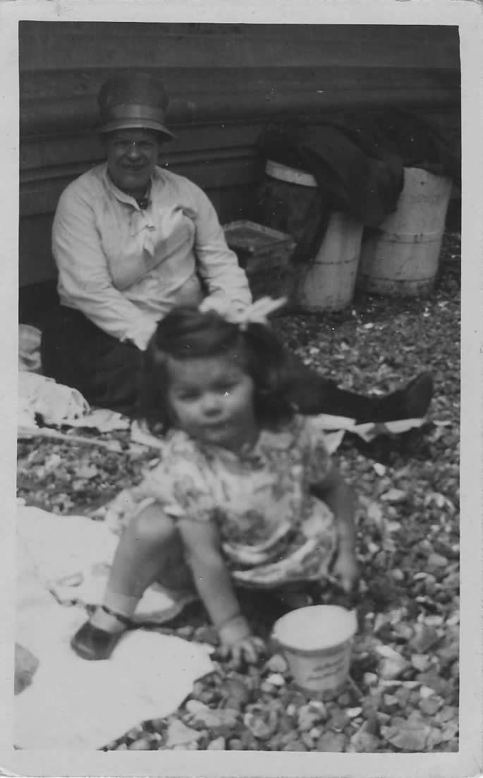 Alice with young Renee, her grand-daughter